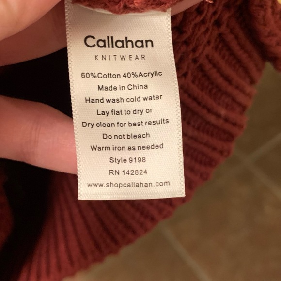 GUC Callahan Cropped Cable-Knit Sweater in Rust / Brick Red - Picture 5 of 6